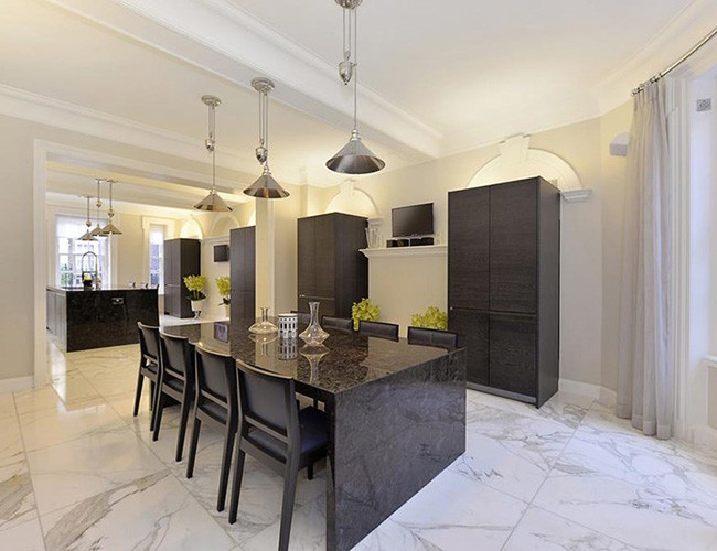 Căn bếp là trái tim của ngôi nhà nên được trang trí cẩn thận và kỳ công.