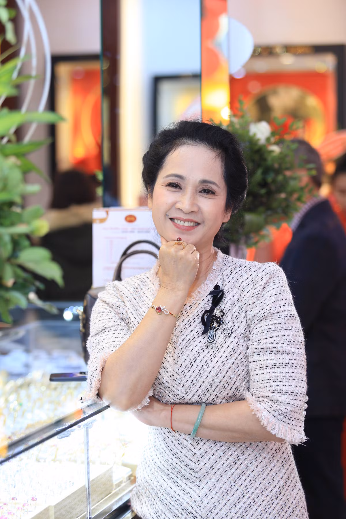 NSND Lan Huong: “Toi giau ve tinh cam chu khong phai tien”