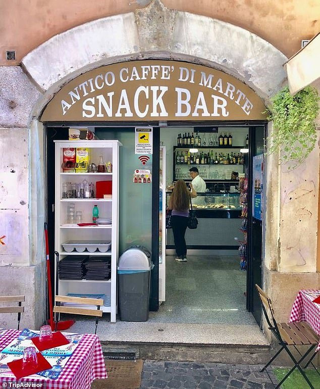 Du khach buc xuc vi an 2 to my bi doi 10 trieu, tip 2 trieu dong-Hinh-2