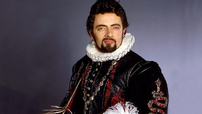 Danh tiếng chỉ thực sự đến với Rowan Atkinson khi ông tham gia vào một vai phụ trong bộ phim sitcom ăn khách The Black Adder ra mắt năm 1983. Sự thành công giúp cho series kéo dài suốt một thập kỷ sau đó. Rowan Atkinson cũng chính là đồng tác giả kịch bản của sitcom này.