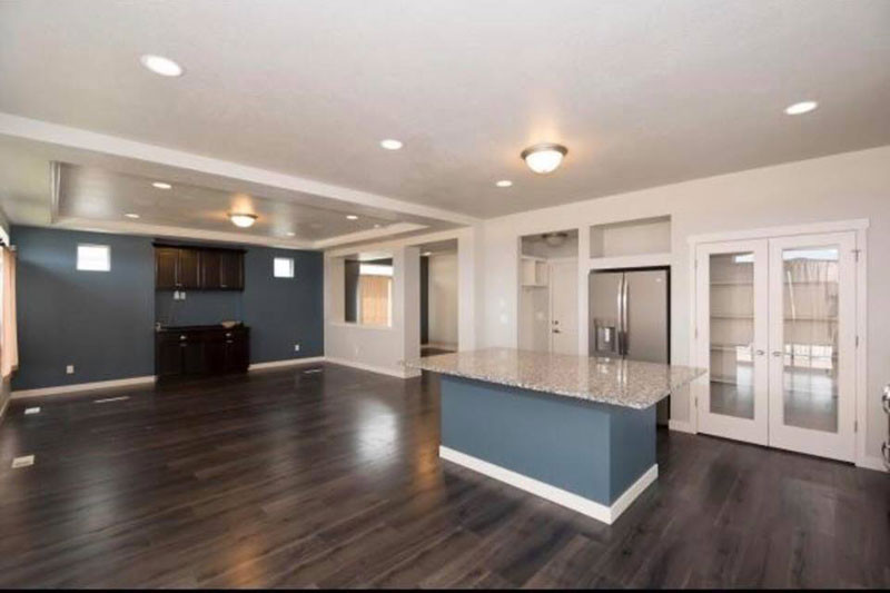 Tất cả tiền mua nhà đều do hai vợ chồng tự kiếm và tích lũy. Hiện họ vẫn đang ở Việt Nam và duy trì đi lại giữa hai nước. Sắp tới, cặp đôi sẽ sang Mỹ 1 tuần để sắm sửa nội thất và trang trí cho tổ ấm ở trời Tây.