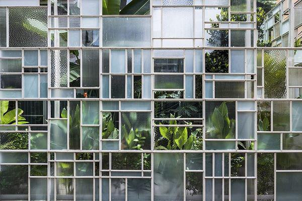 Hệ rào bằng khung thép hộp đem đến một cái nhìn khác lạ về thứ gọi là hàng rào.