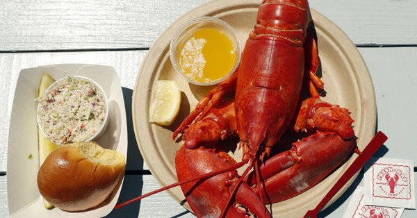 Lau Nam goc tieu ton hon 100 ty dong de an cua, tom hum mot thang