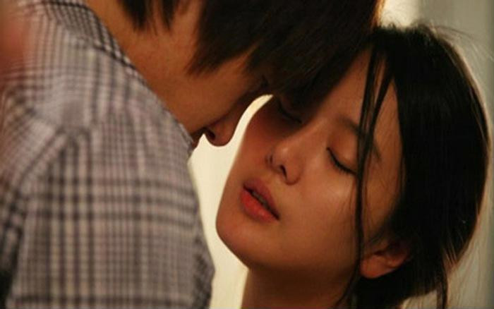 Vo ngoai tinh roi nuoc mat truoc hanh dong cao thuong cua chong