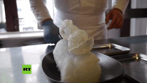 'Khong khi chien gion' gia ca trieu dong, nha giau cung kho mua-Hinh-2