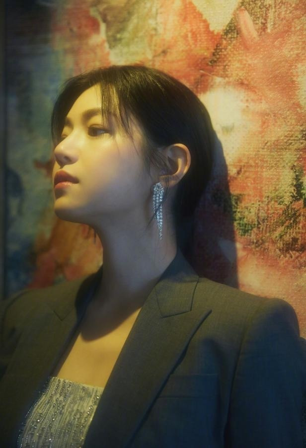 Tran Nghien Hy he lo bi kip bien mat O-line thanh V-line gay ngo ngang-Hinh-2