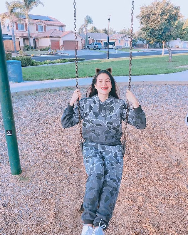 Phat hien chi tiet “la” khi Pham Huong khoe cuoc song o My