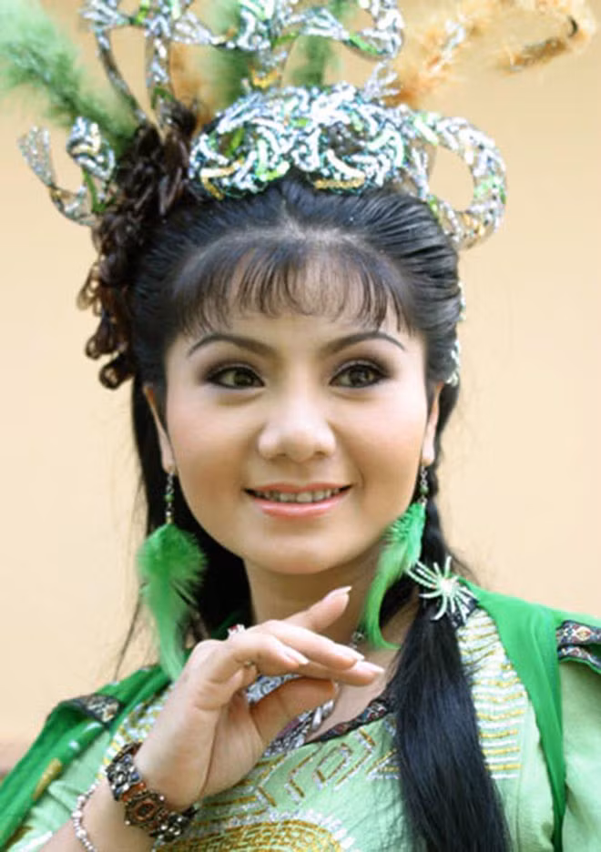 Danh tinh co dao cai luong tung de nghi Lam Khanh Chi ket hon-Hinh-3