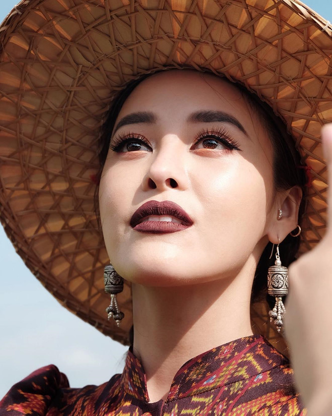 Peary Pie sở hữu trang cá nhân hơn 347.000 người theo dõi và gần 1,5 triệu người đăng ký kênh YouTube. Cô thường chia sẻ những cách trang điểm đẹp mắt, mẹo làm đẹp, thời trang…