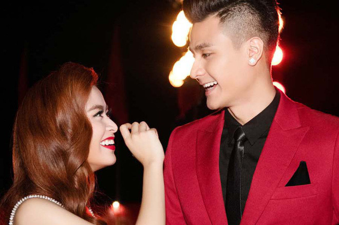 Tuy nhiên, đến tháng 10/2018, rộ tin đồn cặp đôi đã "đường ai nấy đi". Tháng 3/2019, Vĩnh Thụy công khai tình cảm với 1 cô gái khác, chính thức xác nhận chuyện tan vỡ với Hoàng Thùy Linh. Vậy là dù xinh đẹp, giàu có, nổi tiếng nhưng Hoàng Thùy Linh vẫn đang lẻ bóng ở tuổi 31.