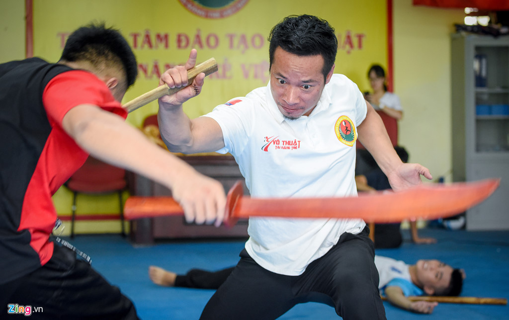 Thuc hu dong the o 'Nguoi phan xu' nhan cat-xe 300.000 dong/ngay