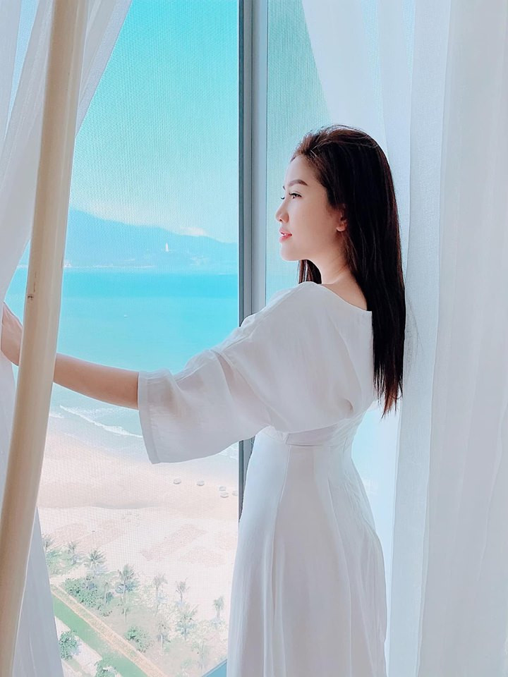 Bi fan quay lung, Bao Thy dap tra gay gat-Hinh-2