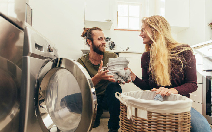 Khi dan ong chia se viec nha, gia dinh se hanh phuc hon