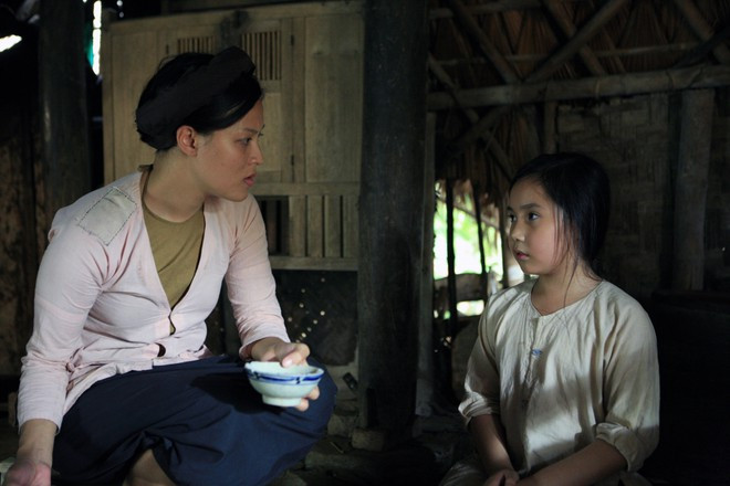 Ngọc Anh là một gương mặt mới của màn ảnh Việt. Cô từng được biết đến với vai Nhân trong phim Thương nhớ ở ai của đạo diễn Lưu Trọng Ninh. Bộ phim Thương nhớ ở ai khi lên sóng VTV1 đã gây tranh cãi vì việc để các nữ diễn viên không mặc áo ngực.