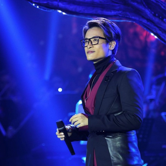 Ha Anh Tuan bi 'dim hang', fan te ngua vi qua giong Quang Trung-Hinh-4