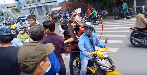 Dan mang neu thang li do Le Duong Bao Lam bi danh