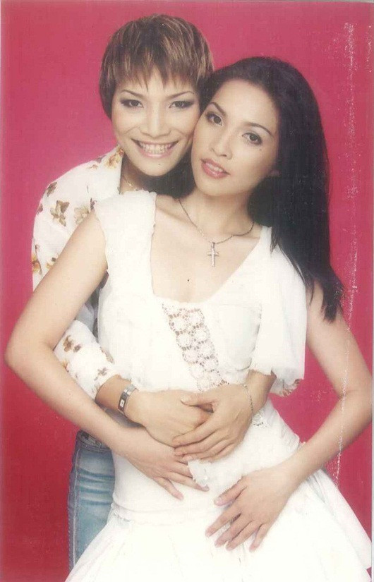 Hiền Thục cùng người đàn chị Hồng Ngọc luôn giữ mối quan hệ thân thiết ngay từ những ngày cô vừa chập chững bước chân vào con đường nghệ thuật.