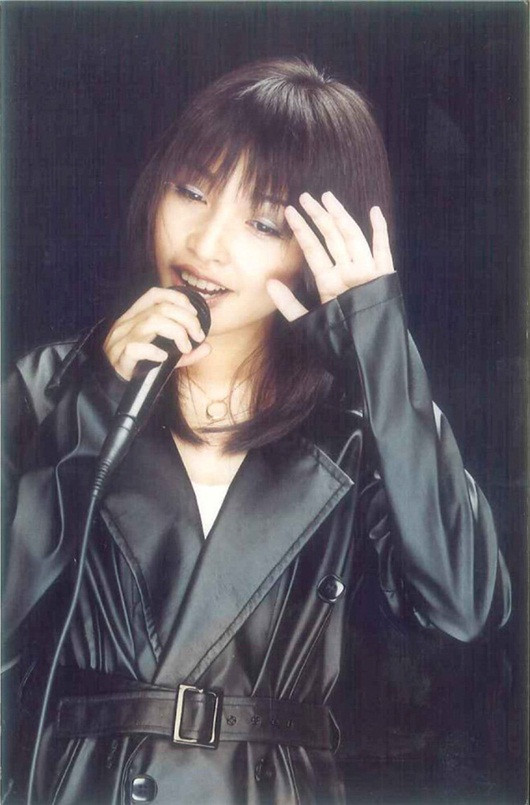 Hiền Thục từng đoạt giải Giọng ca trẻ châu Á và Ca sĩ biểu diễn có hình tượng đẹp nhất trong cuộc thi Giọng ca trẻ châu Á tại Thượng Hải năm 1999.