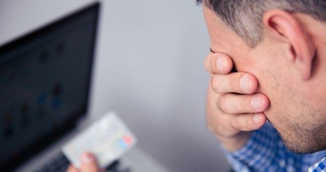 Hành xử thiếu suy nghĩ: Một số bệnh nhân trầm cảm thực hiện những hành động nguy hiểm để tạm thời giải tỏa nỗi đau tinh thần. Khi người thân lo lắng và cố gắng giúp đỡ, người bệnh có thể phản ứng tiêu cực.