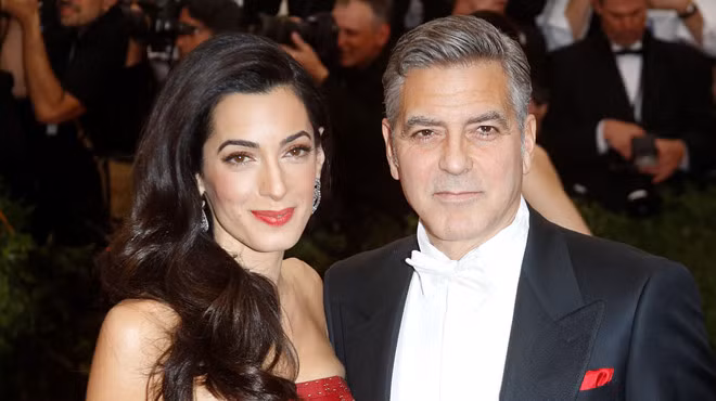 Ro tin tai tu George Clooney ly hon vo luat su kem 17 tuoi
