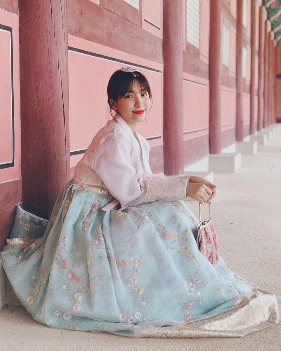 Hoa Minzy sang Han Quoc chup anh cuoi cung ban trai dai gia?