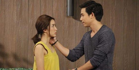 Chong phan boi nguoi vo tao khang de cuoi gai tre va ket dang