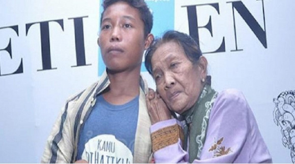 Lai them cap doi lech nhau 55 tuoi khien dan mang sung sot