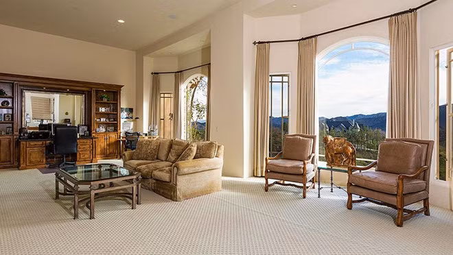 Không gian gia đình bình dị, gần gũi, phù hợp để những đứa con của Britney Spears chơi đùa.