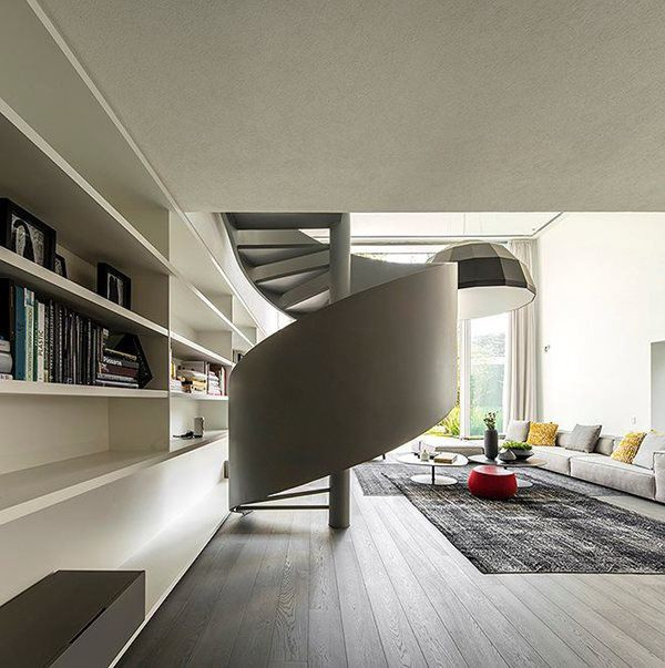 Phòng ăn hướng ra ngoài khoảng không gian sân vườn của thiên nhiên.