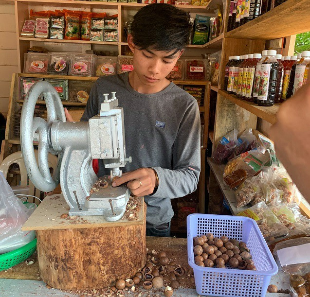 Tham trang trai trong loai cay ra hat vi nhu “hoang hau” qua kho-Hinh-3