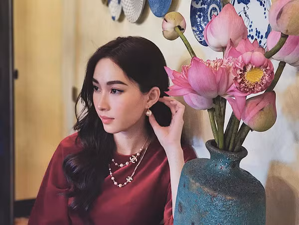 Không quá lời khi nói rằng sau khi sinh con, Thu Thảo càng ngày càng đẹp ra.