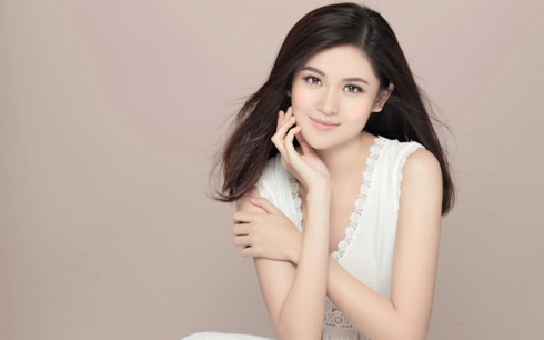 Lan dau lo dien ban trai sieu tam ly cua A hau Thuy Dung-Hinh-2