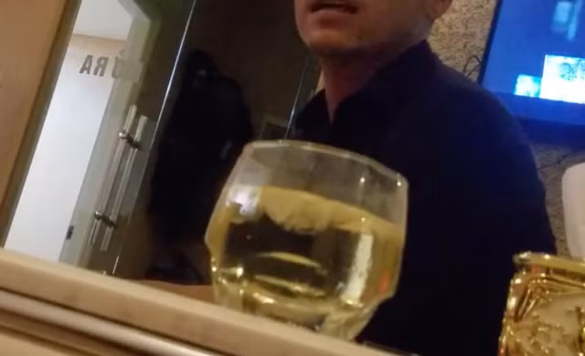 Dich vu massage chi phuc vu 