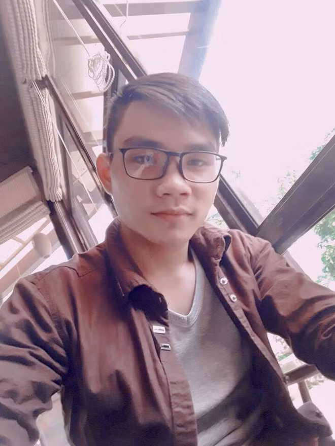 Shipper quen lay gan 500k tien thua va hanh dong bat ngo cua chu quan