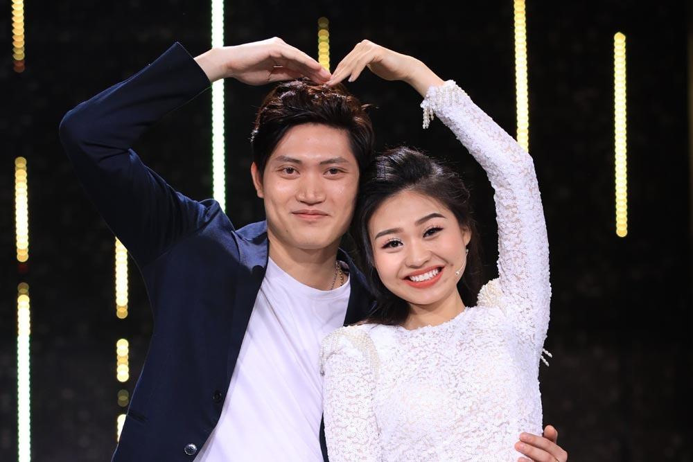 Loat nguoi choi game show hen ho dinh 'phot' noi doi, gia tao-Hinh-2