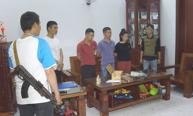 Hanh trinh triet pha hai duong day lo de khung o Dak Lak-Hinh-2