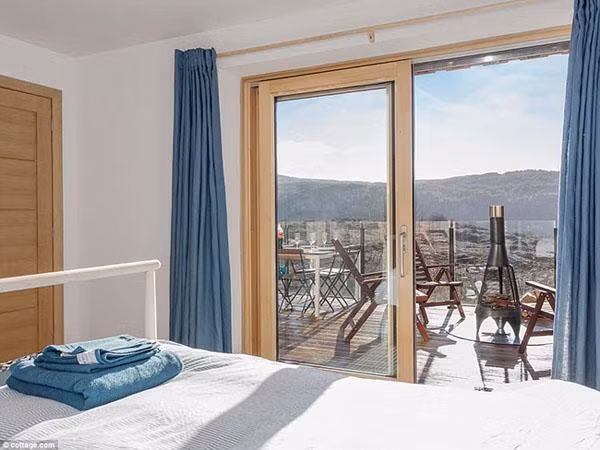 Vào mùa lạnh, bạn có thể làm ấm mình bằng lò sưởi ngoài trời.