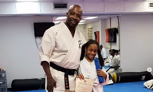 Ke bat coc nhan ket dang khi theo co gai vao noi nay