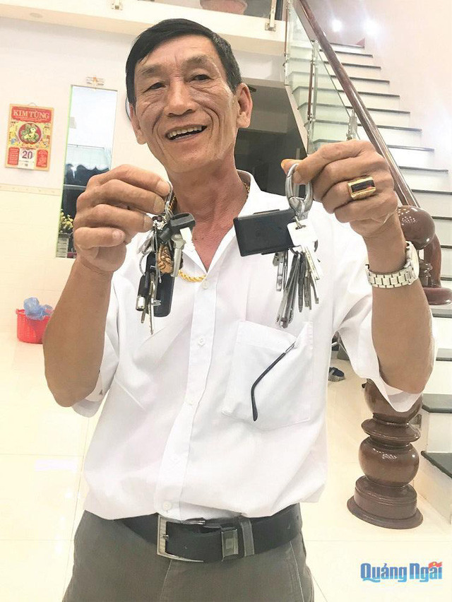 Nghe la Viet Nam: Trong nha cho chu ve chai, moi thang lanh ngan do-Hinh-3