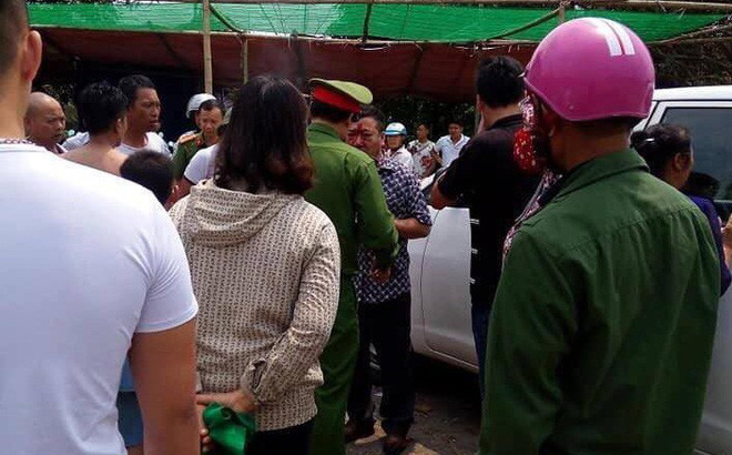 Vu 7 nguoi di ve sinh hanh hung chu nha: Bang hoang loi ke cua nan nhan