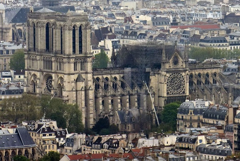 Nhà thờ Đức Bà Paris sau vụ hỏa hoạn đêm 15/4/2019.
