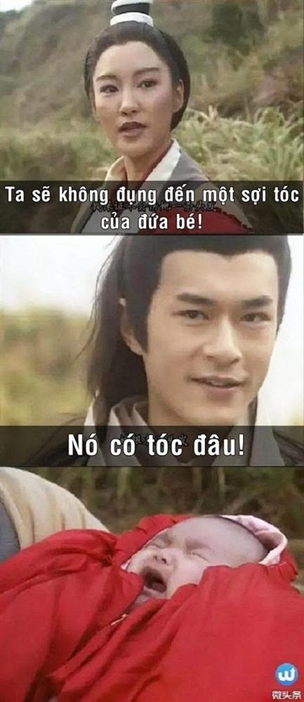 Đứa bé đáng thương khi có tóc mà lại bị nói trọc.