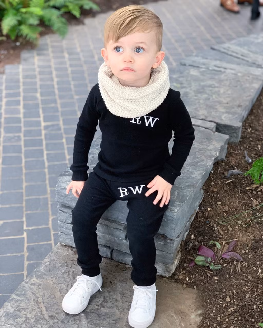 Tro thanh 'ngoi sao nhi' tren mang - kiem bon tien hay nhieu ap luc?