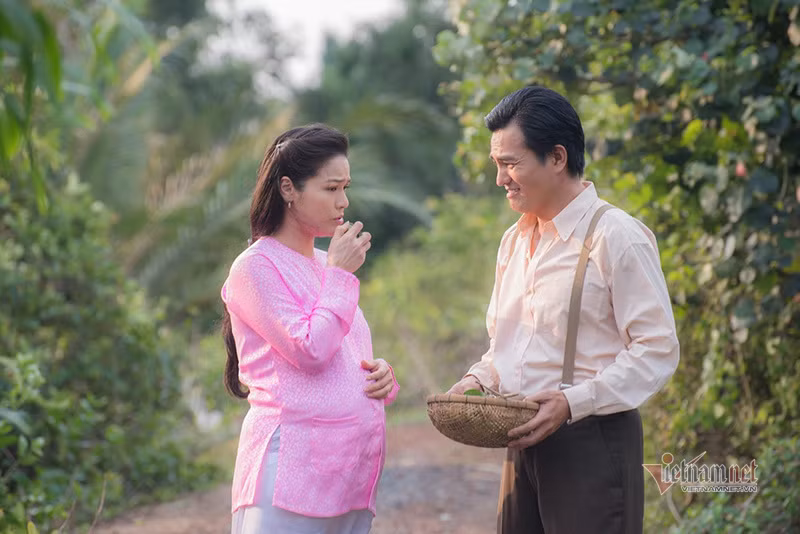 Sau 'Tieng set trong mua', Cao Minh Dat ban my pham giup vo dat hang