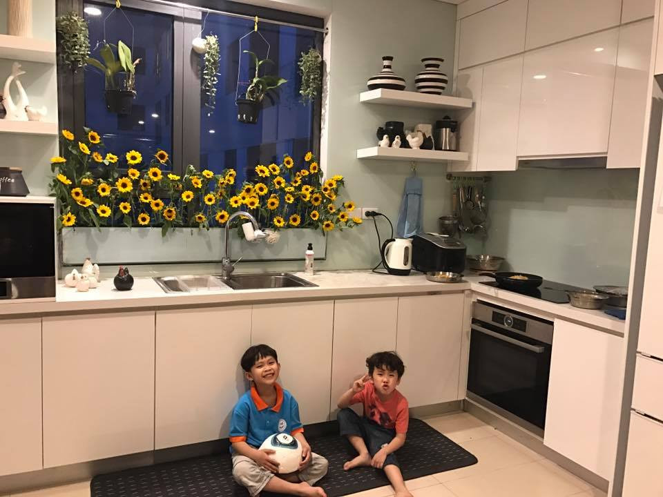 Không gian bếp là nơi các thành viên trong gia đình chị đều yêu thích.
