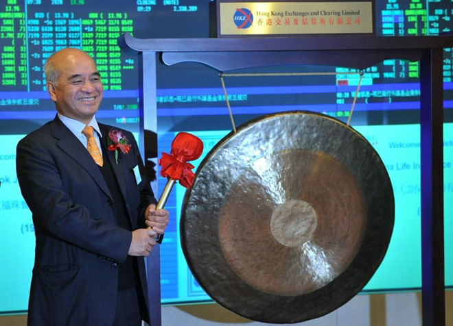 Gia tộc Cheng (Hong Kong - 22,5 tỷ USD): Tộc trưởng Cheng Yu-tung qua đời vào tháng 9/2016. Trước đó ông đưa con cả Henry lên làm chủ tịch công ty vàng bạc đá quý Chow Tai Fook và tập đoàn New World. Những người con khác cũng quản lý các công ty lớn của gia tộc.