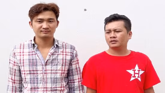 Ru ban di danh tai xe va phu xe de tra thu cho em trai