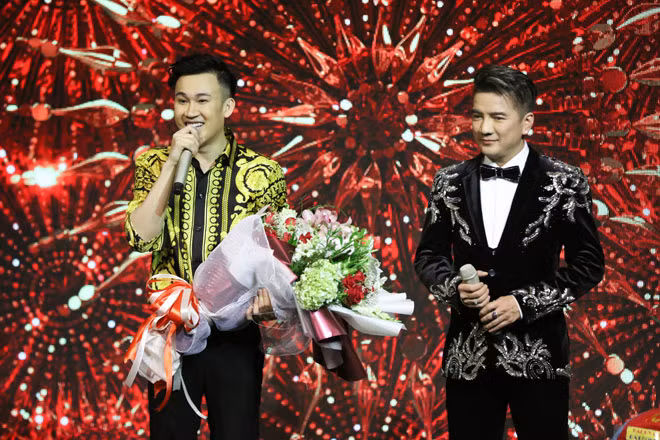 Mr. Dam xu ly bat ngo khi Duong Trieu Vu doi tang hot xoan