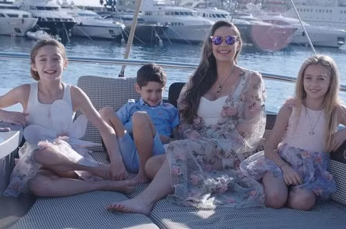 Choang voi ky nghi he xa hoa cua nhung tieu ty phu