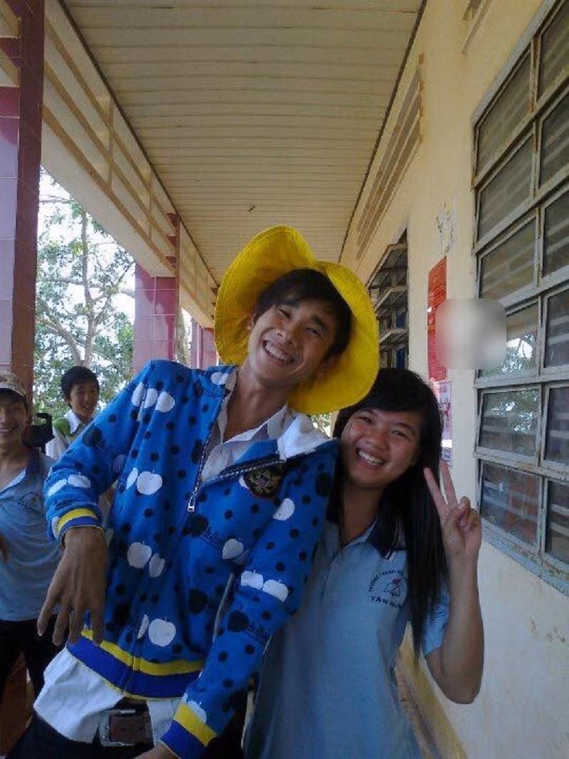 Lop truong cuoi nam sinh ca biet sau 7 nam gap lai